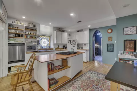Kitchen - 131 E Chestnut St, Lancaster, OH 43130 photo 1 of 7