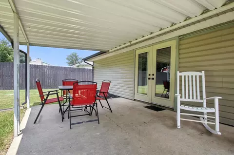 Exterior - 3139 Woonsocket St, Springfield, OH 45503 photo 4 of 12
