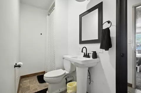Bath - 3139 Woonsocket St, Springfield, OH 45503 photo 1 of 4