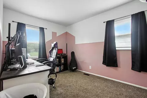 Bedroom - 3139 Woonsocket St, Springfield, OH 45503 photo 6 of 6