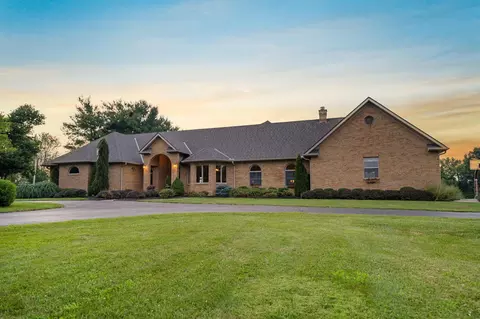 12907 Woodtown Rd, Galena, OH 43021