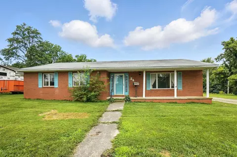 24 W High St, Jeffersonville, OH 43128