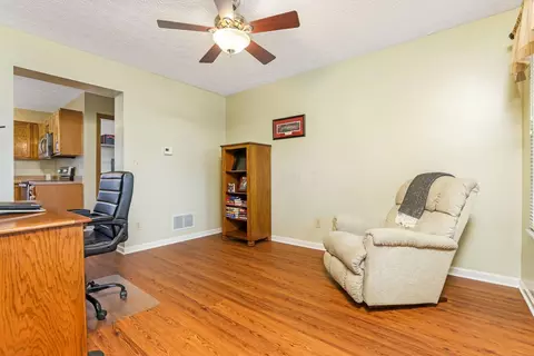 190 Sycamore Dr, Circleville, OH 43113 photo 6