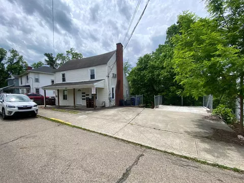 71 W Washington St, Athens, OH 45701