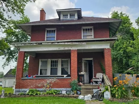 3121 E 5th Ave, Columbus, OH 43219