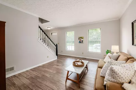 Living - 5685 Dublinshire Dr, Dublin, OH 43017 photo 1 of 2