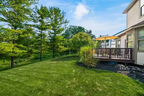 Exterior - 5685 Dublinshire Dr, Dublin, OH 43017 photo 7 of 10