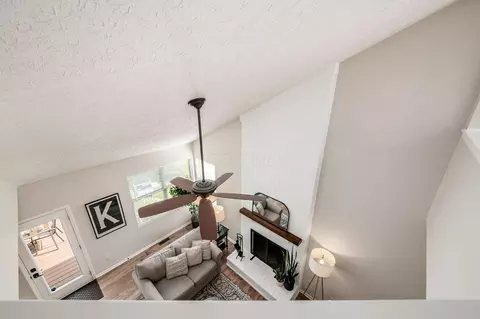 Entry Way - 5685 Dublinshire Dr, Dublin, OH 43017 photo 2 of 4