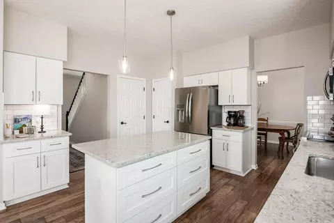 Kitchen - 5685 Dublinshire Dr, Dublin, OH 43017 photo 5 of 5