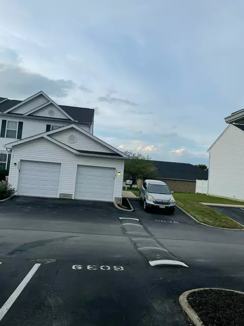 6038 Brice Park Dr #17H, Canal Winchester, OH 43110