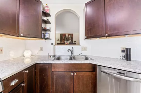 5052 Bressler Dr, Hilliard, OH 43026