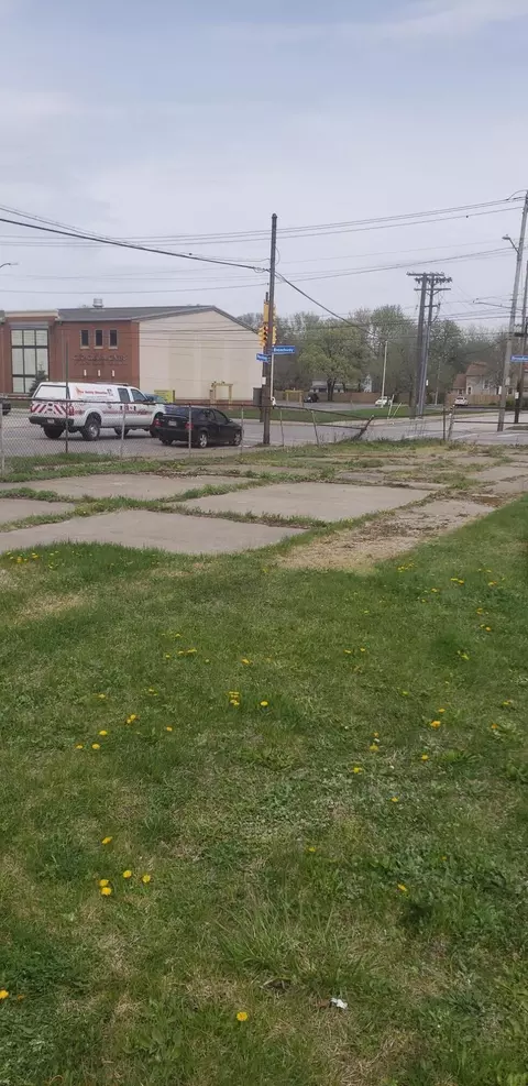 4950 Broadway Ave, Cleveland, OH 44127