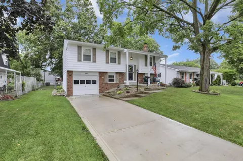 2661 Brinkman Dr, Grove City, OH 43123