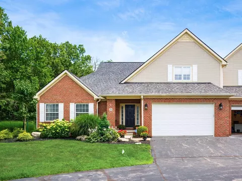 790 Hawks Crest Ln, Blacklick, OH 43004
