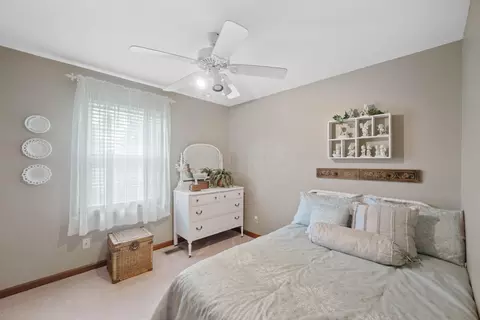 Bedroom - 400 Stone Gate Dr, Kenton, OH 43326 photo 1 of 10