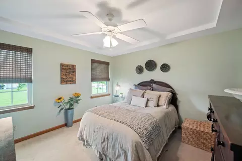 Bedroom - 400 Stone Gate Dr, Kenton, OH 43326 photo 7 of 10
