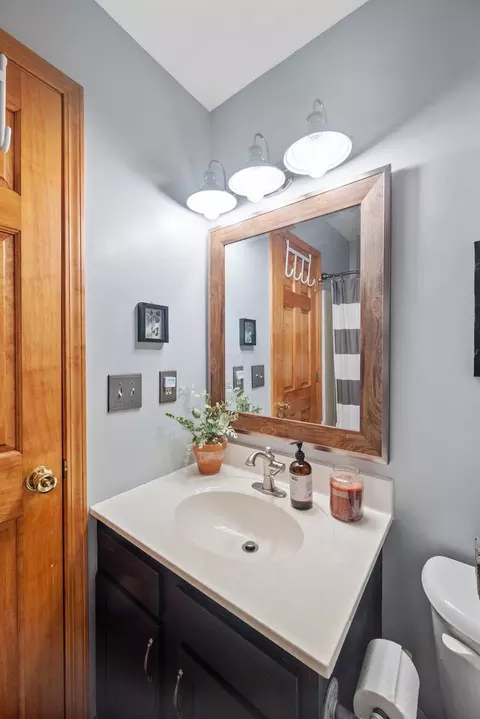 Bath - 400 Stone Gate Dr, Kenton, OH 43326 photo 1 of 3