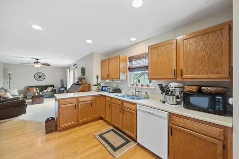 Kitchen - 400 Stone Gate Dr, Kenton, OH 43326 photo 1 of 4