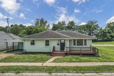 1004 E Locust St, Lancaster, OH 43130