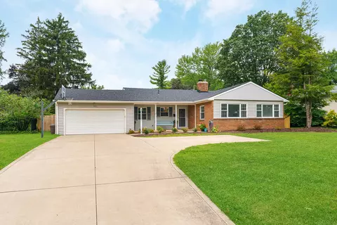 3121 Edgefield Rd, Columbus, OH 43221