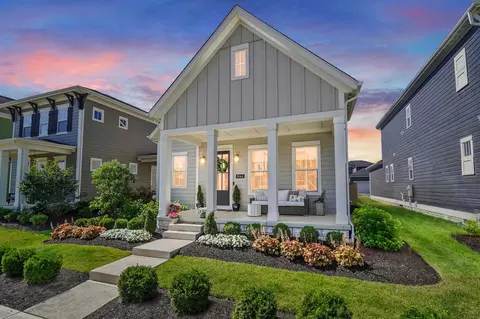 5084 Maple Dr, Lewis Center, OH 43035
