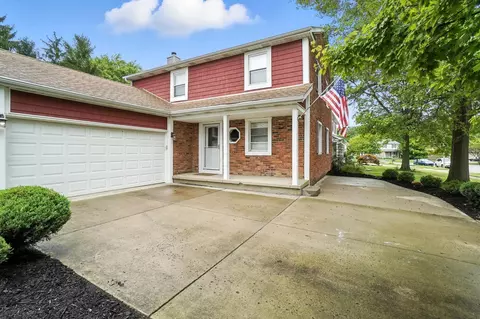2372 Clover Blossom Ct, Grove City, OH 43123