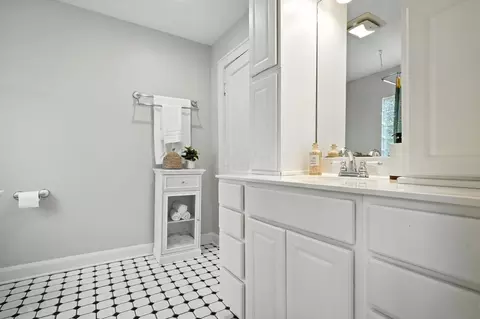 71 E Longview Ave, Columbus, OH 43202 photo 27