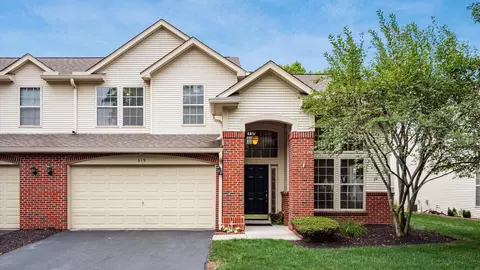 319 Postage Cir, Pickerington, OH 43147