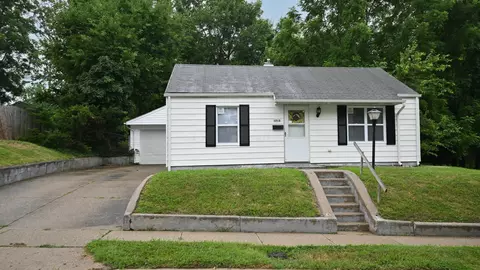 1715 Summit St, Springfield, OH 45503 photo 2