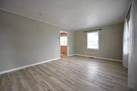 1715 Summit St, Springfield, OH 45503 photo 4