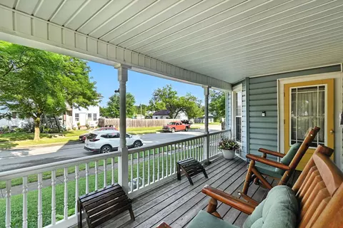 105 Washington St, Willard, OH 44890 photo 2