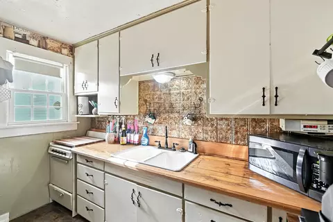 105 Washington St, Willard, OH 44890 photo 7