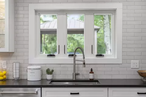 Kitchen - 7356 Macbeth Dr, Dublin, OH 43016 photo 7 of 9