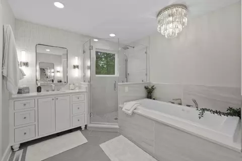 Bath - 7356 Macbeth Dr, Dublin, OH 43016 photo 1 of 5