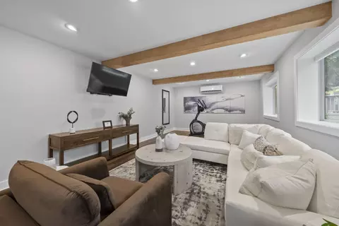 Living - 7356 Macbeth Dr, Dublin, OH 43016 photo 6 of 7