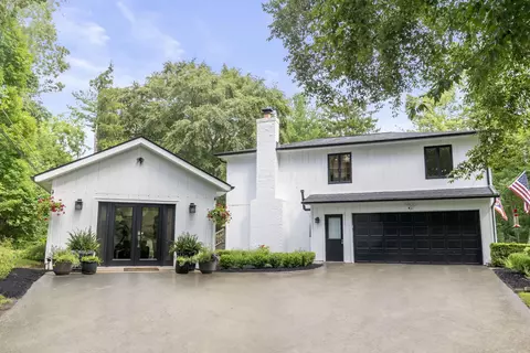Exterior - 7356 Macbeth Dr, Dublin, OH 43016 photo 7 of 20