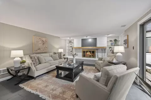 Living - 7356 Macbeth Dr, Dublin, OH 43016 photo 4 of 7