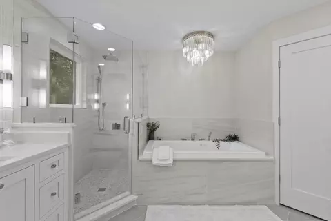 Bath - 7356 Macbeth Dr, Dublin, OH 43016 photo 5 of 5