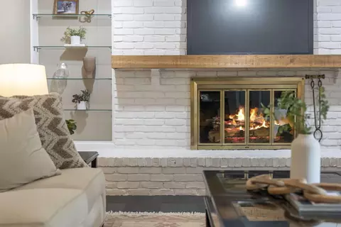 Living - 7356 Macbeth Dr, Dublin, OH 43016 photo 5 of 7