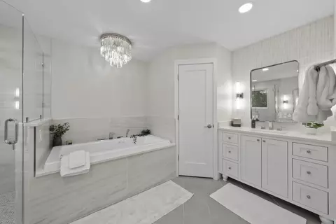 Bath - 7356 Macbeth Dr, Dublin, OH 43016 photo 4 of 5
