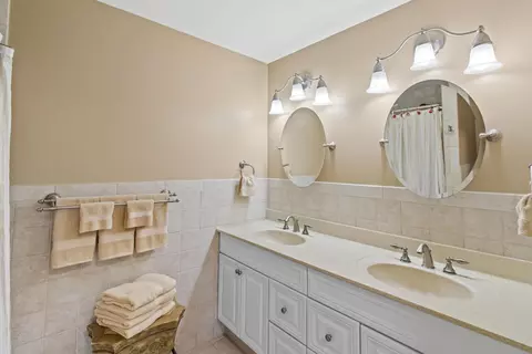 Bath - 2205 E Centerville Station Rd, Centerville, OH 45459 photo 1 of 2