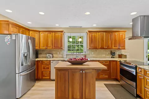 Kitchen - 2205 E Centerville Station Rd, Centerville, OH 45459 photo 1 of 3