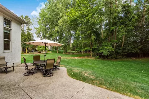 Exterior - 2540 Silverleaf Dr, Powell, OH 43065 photo 7 of 9