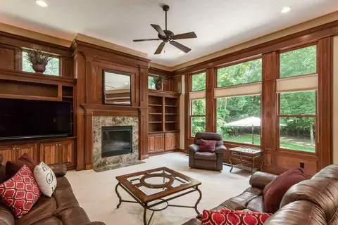 Living - 2540 Silverleaf Dr, Powell, OH 43065 photo 2 of 7