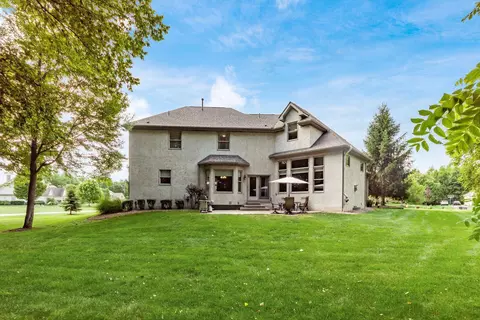 Exterior - 2540 Silverleaf Dr, Powell, OH 43065 photo 5 of 9