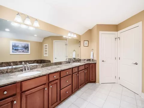 Bath - 2540 Silverleaf Dr, Powell, OH 43065 photo 5 of 9