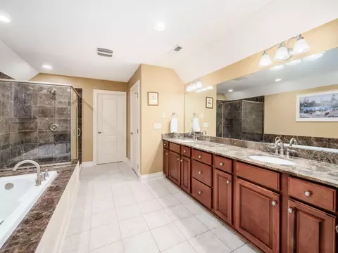 Bath - 2540 Silverleaf Dr, Powell, OH 43065 photo 4 of 9