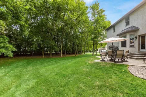 Exterior - 2540 Silverleaf Dr, Powell, OH 43065 photo 4 of 9