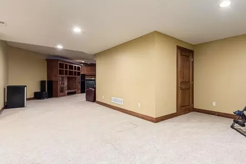 Living - 2540 Silverleaf Dr, Powell, OH 43065 photo 6 of 7