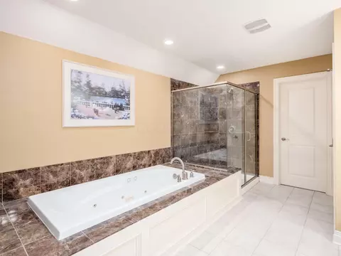 Bath - 2540 Silverleaf Dr, Powell, OH 43065 photo 6 of 9